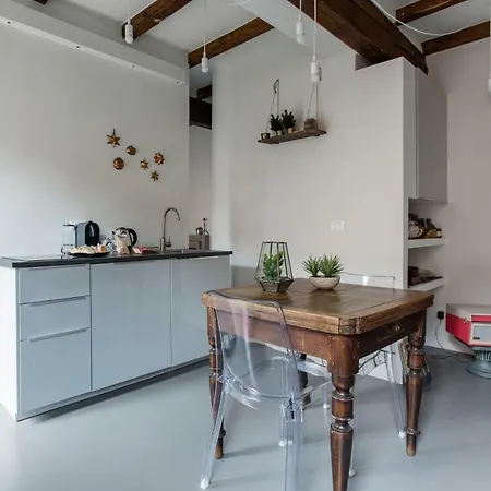 Charming Flat Righi Διαμέρισμα